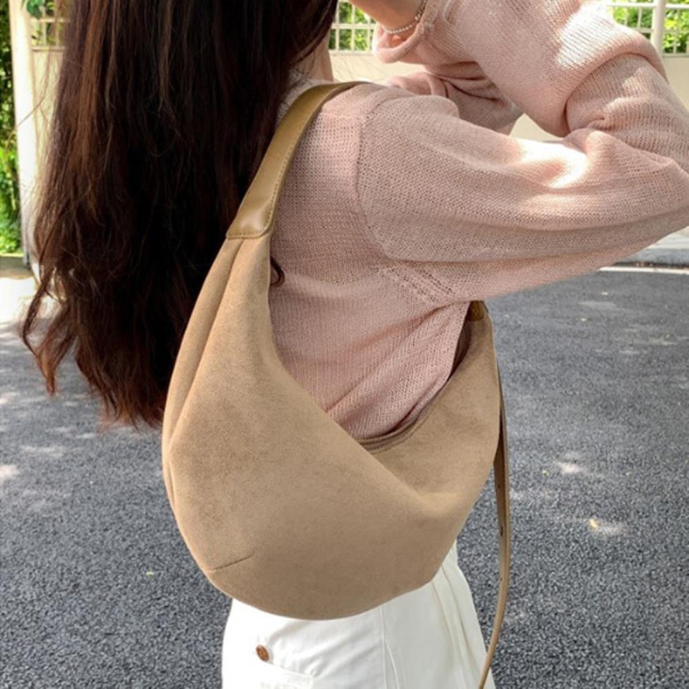 Sleeveless women's suede round neck croissant style shoulder bag