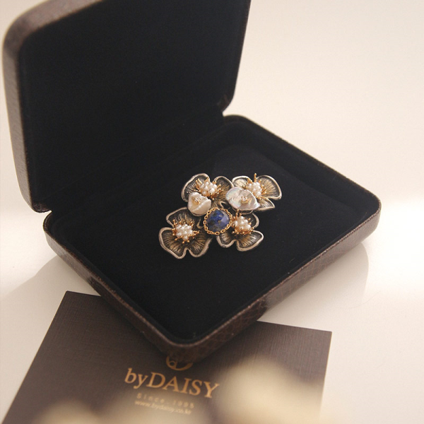 Jay Loren Bidaday Flower Pearl Lapis Lazuli Brooch Bb0334