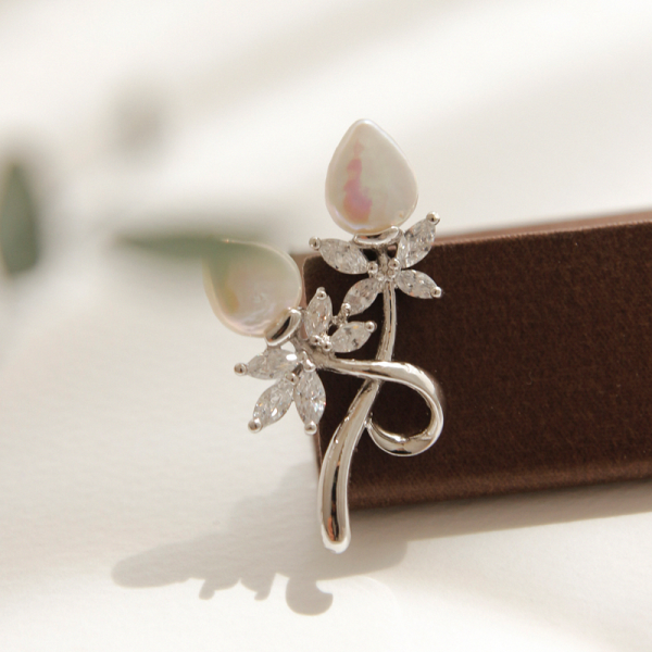 Jay Loren Bivdai Jade Flower Bouquet Cubic Brooch Bb0387