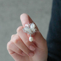 Jay Loren Bead Daisy Pearl Cubic Brooch Bb0411