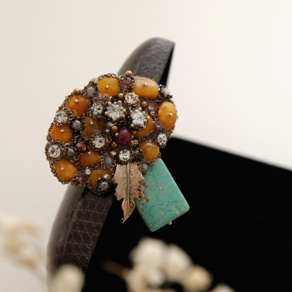 JayLorenバイデイジー Turqoise Cubic Zirconia Wood Gemstone Brooch Bb0421