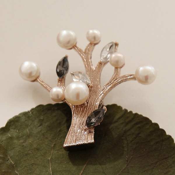 JayLoren Bivedge Freshwater Pearl Cubic Zirconia Magnetic Brooch Bb0427