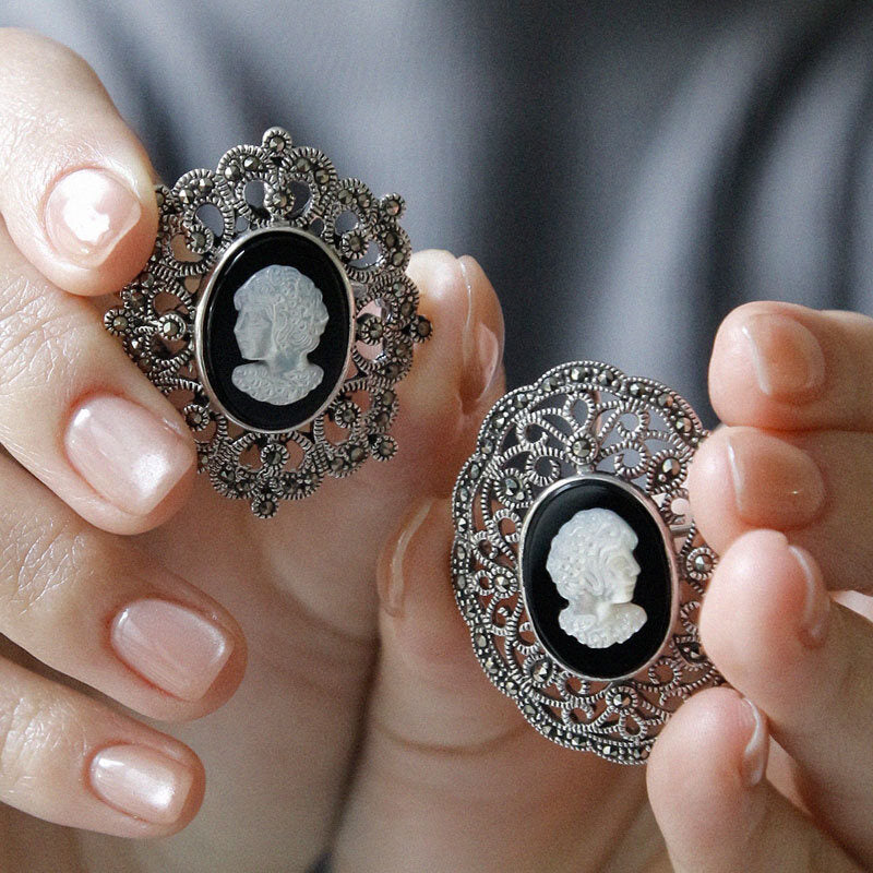 Jae Lorei Baidai Ji Cameo Makacais Silver Brooch Bb0458