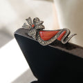 Jayloven Bivday Oonicus Coral Ribbon Silver Brooch Bb0468