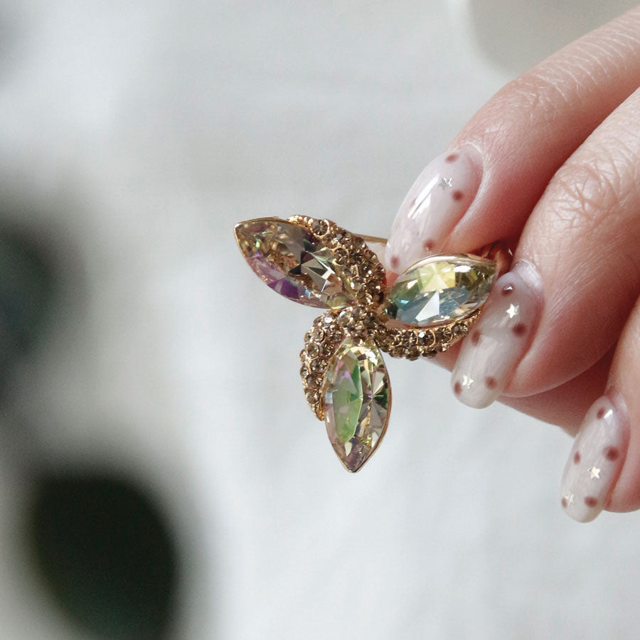 Jae Loren Biveday Mini Flower Gold Cubic Brooch Bb0481