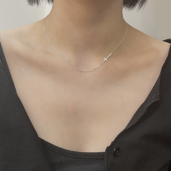 Amuel 925Silver Side Cross Necklace AMQN4659