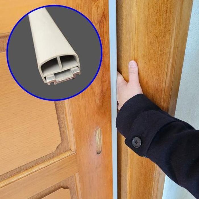 SevenJs (QNSW345Z58) anti-grab protection guard for entrance sliding door (40059812)