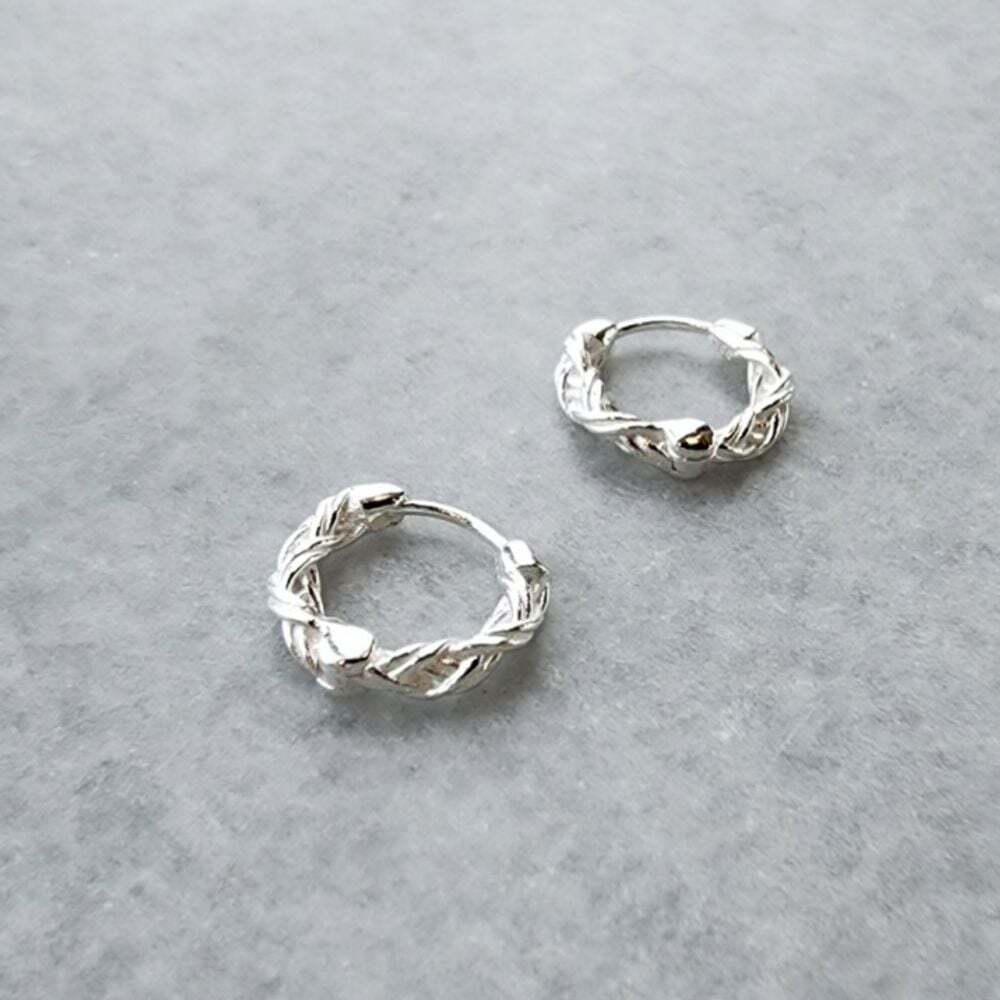 OwnerCland popular item SE122 women's chain twist design one-touch daily earings (925 silver) [WFMI9