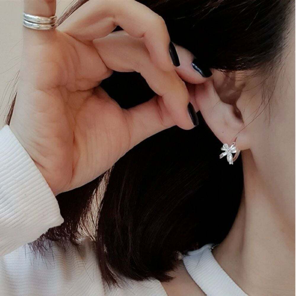 Ownerclan Popular Product SE131 Women Ribbon Design Silver Earring One Touch Simple Daily Earring (9