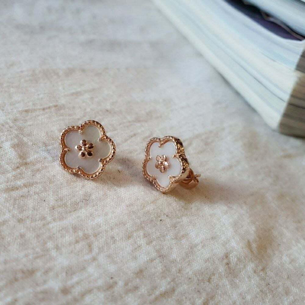 Ownerclan Popular Product SE146 Women Flower Design Jagie Earring Unique Silver Earrings (925 Silver