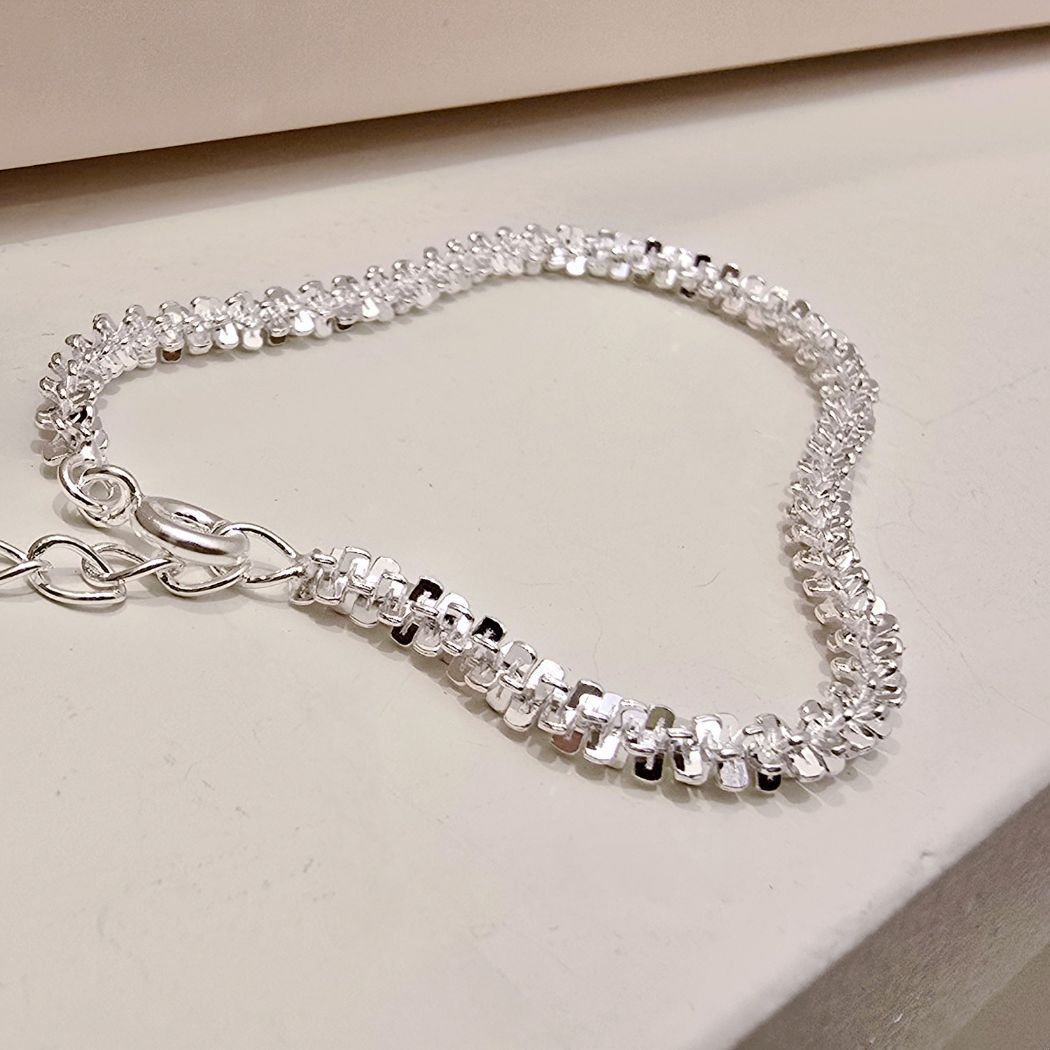 Onclan Popular Item S409 Women's Snowflake Design Chain Line Accent Unique Daily Bracelet Silver 925