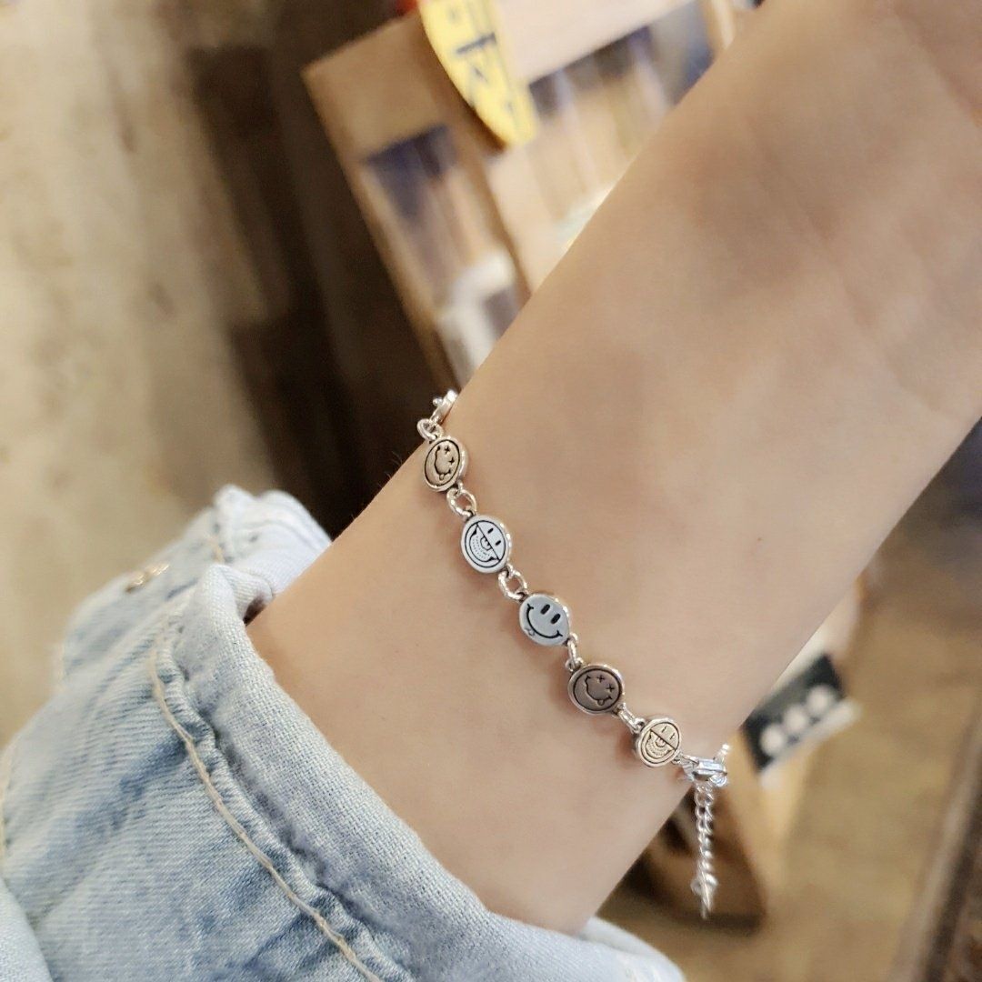 Onclan Popular Item SS3018 Women's Smile Bracelet Casual Design Accent Daily Silver Bracelet Silver 