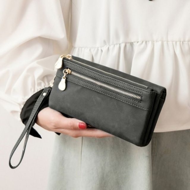 CelebrityHouse Women HDGLWQKG Closure Detail Leather Wallet (Charcoal)