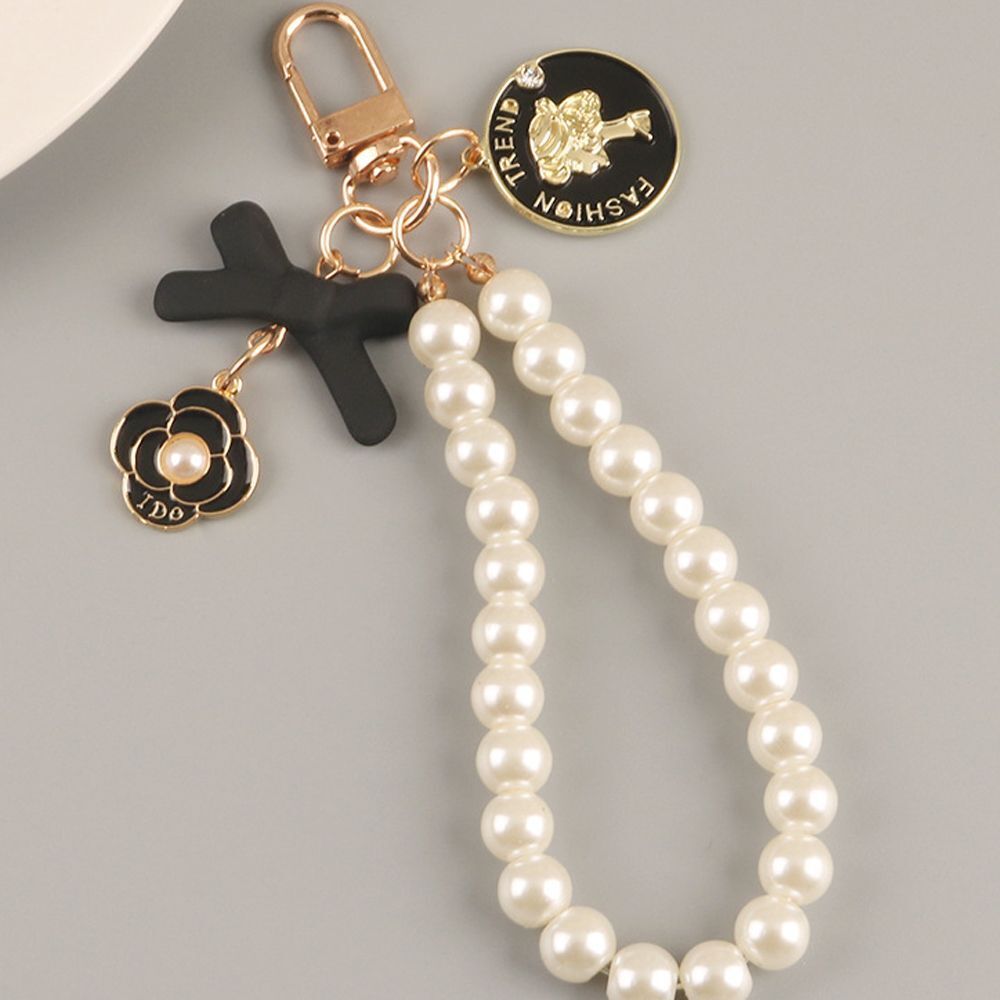Celebhouses Keying ZGHFBKRN Black Car Classic Pearl Woman
