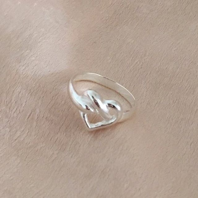 Celeb House (silver925) TVLJDILJ heart pretzel ring
