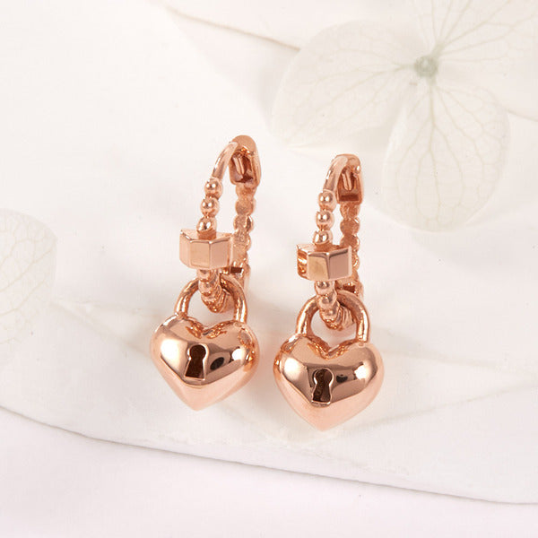 V&B Gold 18K Chunky Heart Lock One-Touch Earrings Pair PNE42043
