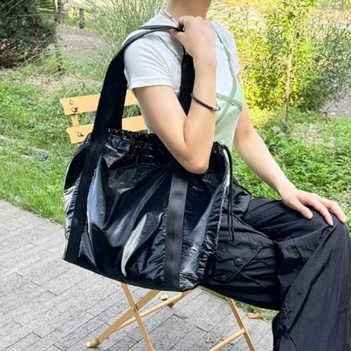 SK Storea Gigantic Size Shining Bag With Reflective Straps 684406