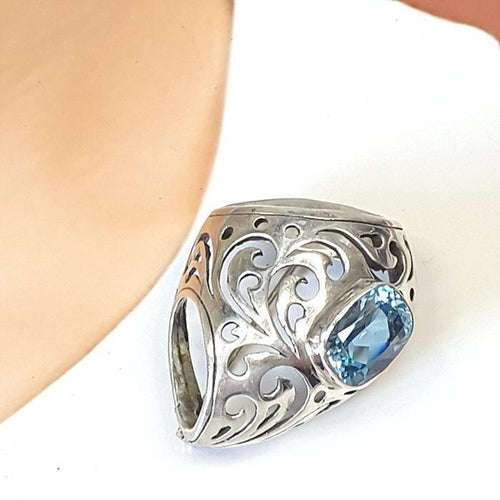 A-grade blue topaz rough brooch 241005-02 (21283667A)