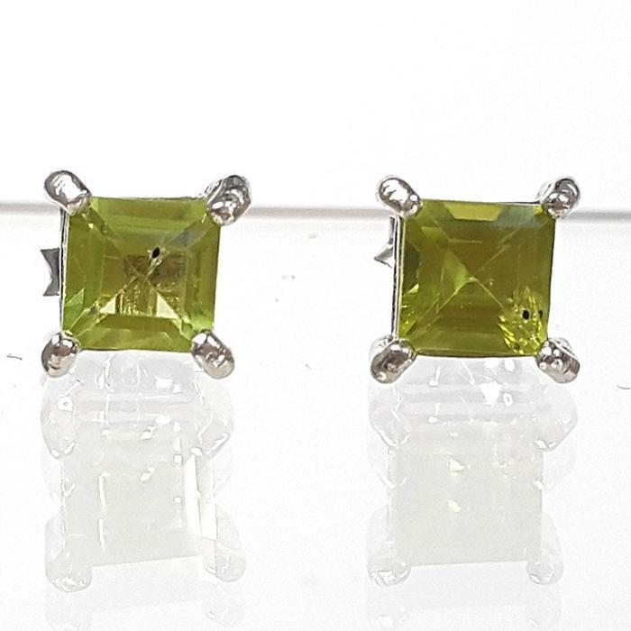 Bluekey B-grade Green Peridot Rough Earrings 250309-17 (32591251A)