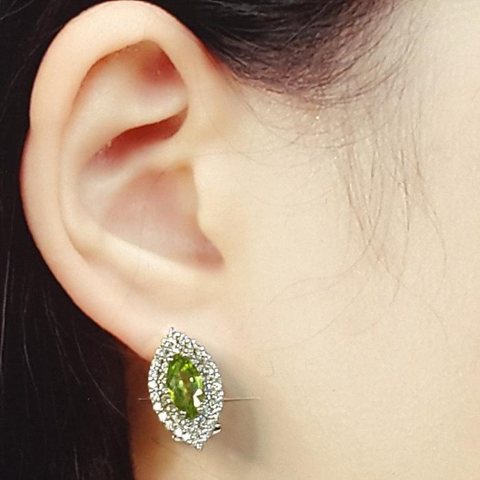 Bluekey A-grade clip green peridot gem earrings 250309-21 (32591252A)