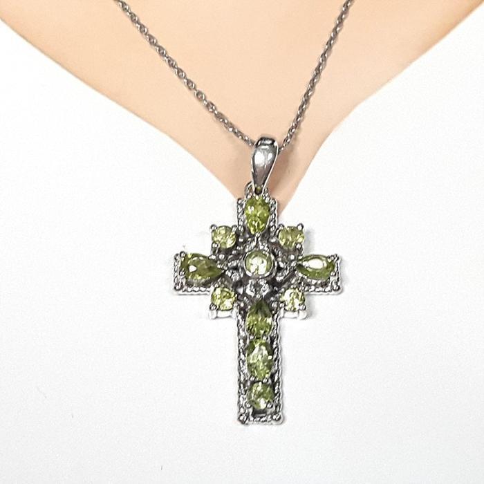 Bluekey AA-grade Cross Peridot Raw Gem Necklace 250504-21 (33936007A)