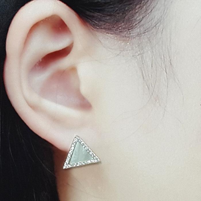 Bluekey AA-grade Antique Triangular Earring Raw Gemstone 250804-02 (40017975A)