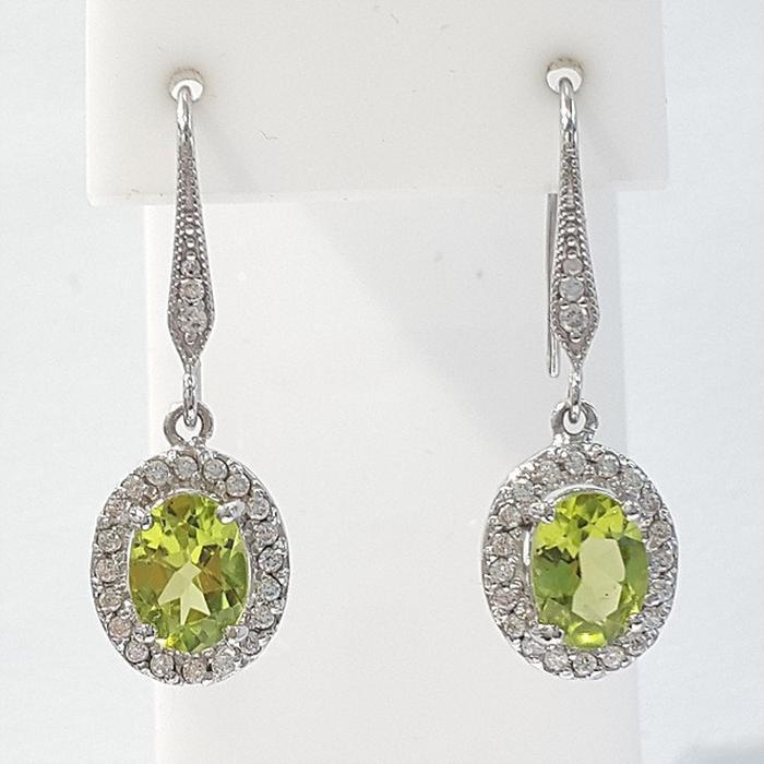 Bluekey AA-grade Green Peridot Gem Earrings 211136-17n (46762546)