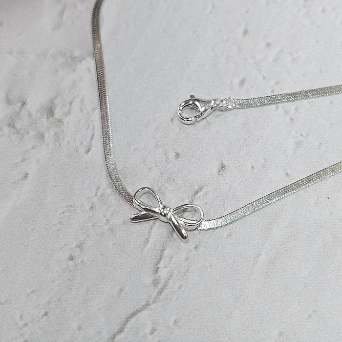Pretty Ribbon Crystal Silver Necklace (16617145A)