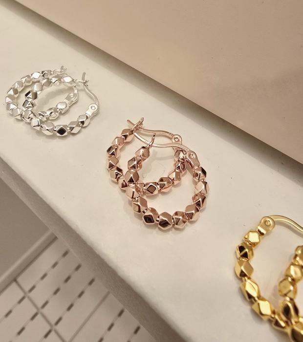 Pretty color Silver Earring (28449406A)