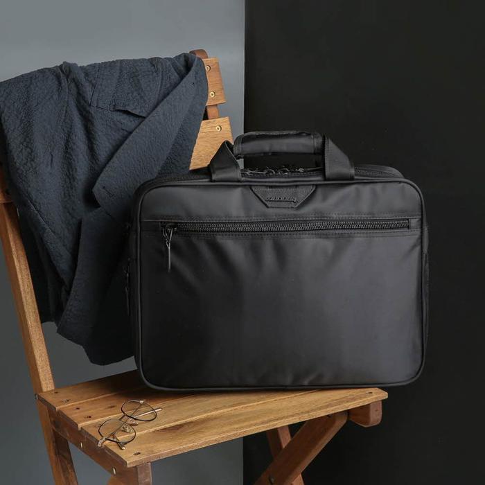 VW Stock Corporation [JHMN67P251IC] Briefcase Expander for Business Professionals (29248463A)