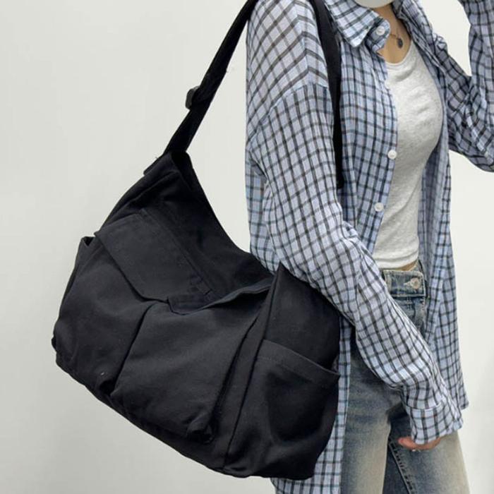 VW Corporate Holdings [JHQSWG0H51IL] Pocket Rectangular Shoulder Bag 1P Casual Travel Bag (29509930A