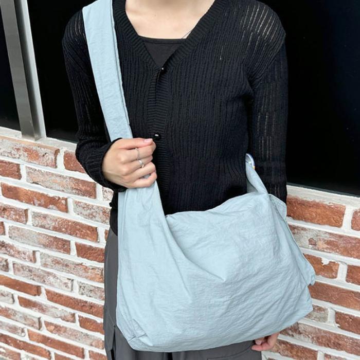 VW Stock Co., [JHQSYFHY51IL] Light Squeaky Nylon Shoulder Bag 1P (29511313A)
