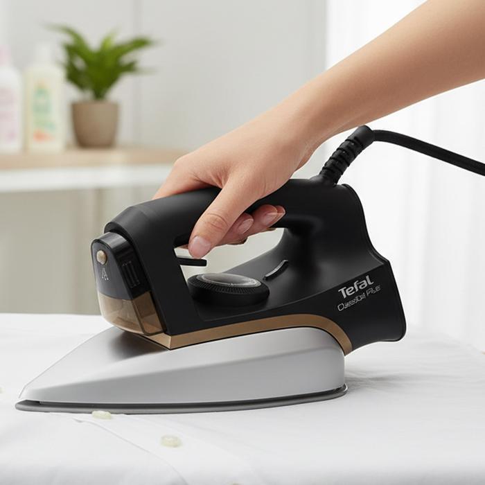 Daegyeong Distribution Tefal 3110 Classic Iron Water Sprayer Lightweight Sleek Line (46176022)