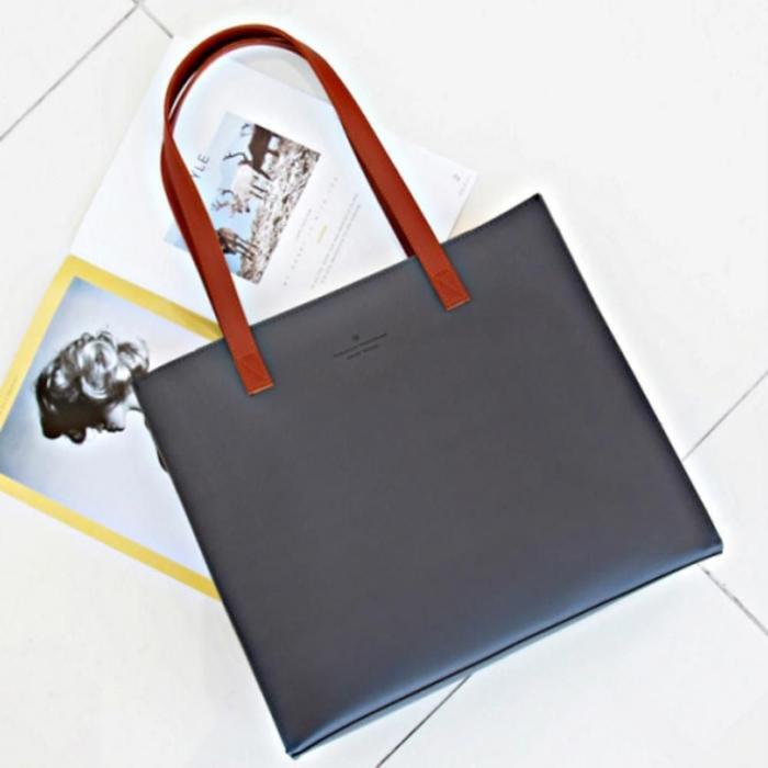 Riley daily casual shoulder bag for travel documents (46587519)