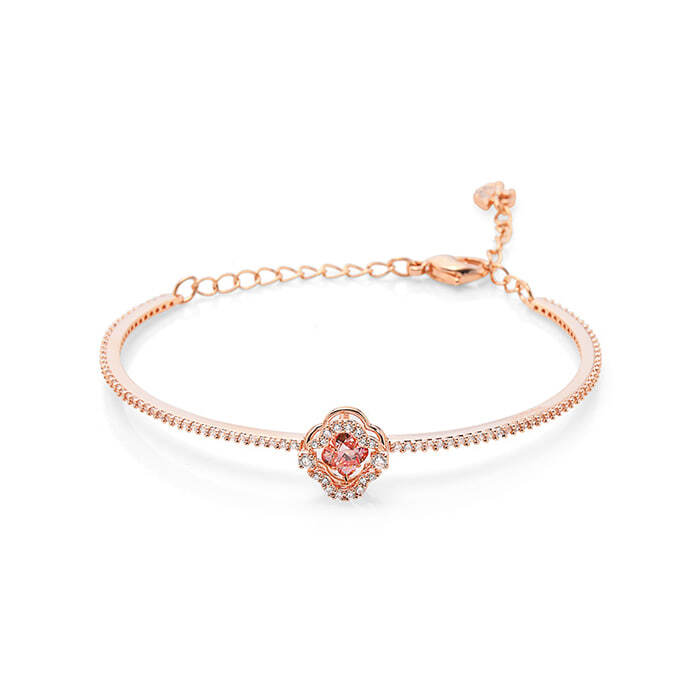 Swarovski 5516476 Una Sparkling Dance Clover Bangle Medium Bracelet