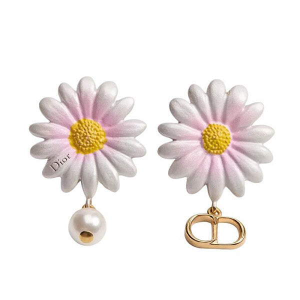 Dior Daisy Earrings E4483WOMLQD345