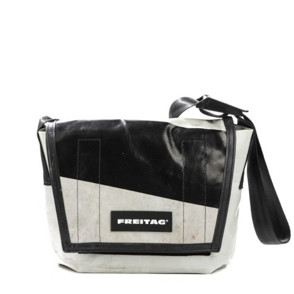 Prattack Crossbody (F11 Lassie 0724)