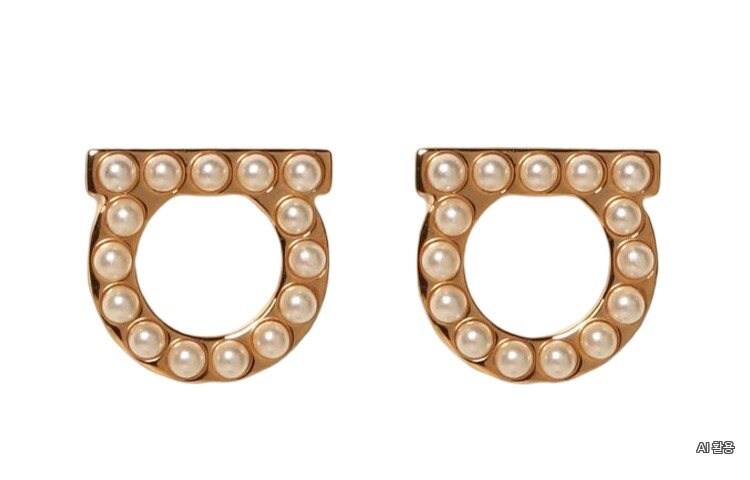 Ferragamo Passera Women's Garnet Crystal Pearl Earring