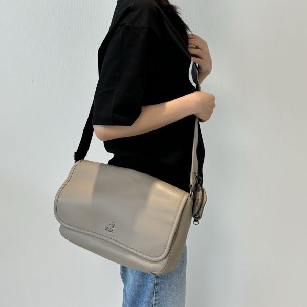Kangol bag Kapo Flap Crossbody 3327 Ecru Slingshot