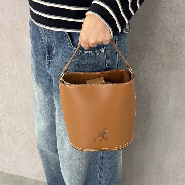 Kangol bag Luna Retrocore Bucket Bag 3961 Tan Crossbody Slingback