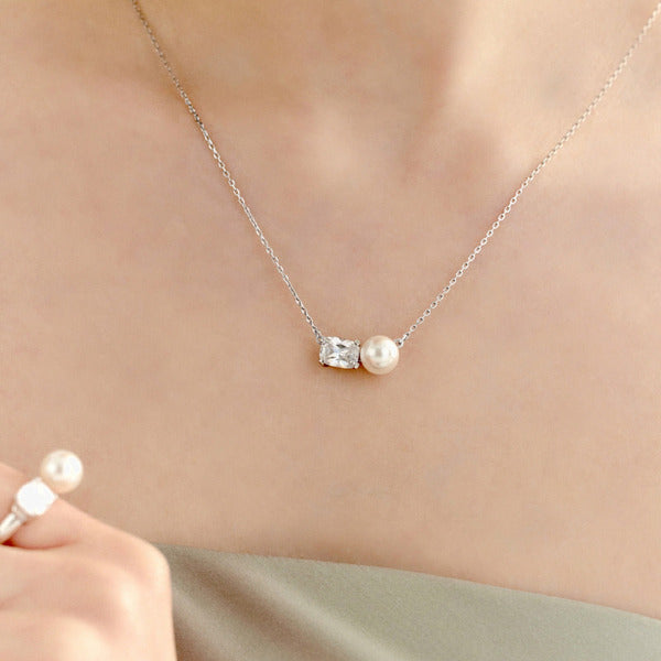 KatyAlphashop [OfficialBrand] Miss Green Victory Cushion Pearl Necklace