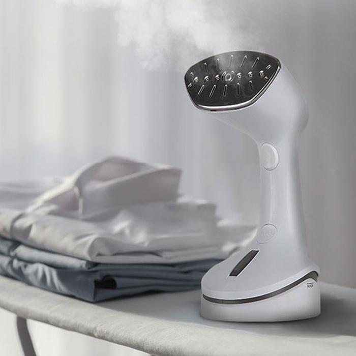 All-in-one School Market Unimax 250SW White Hand Steamer Handy Steam Iron 35406123