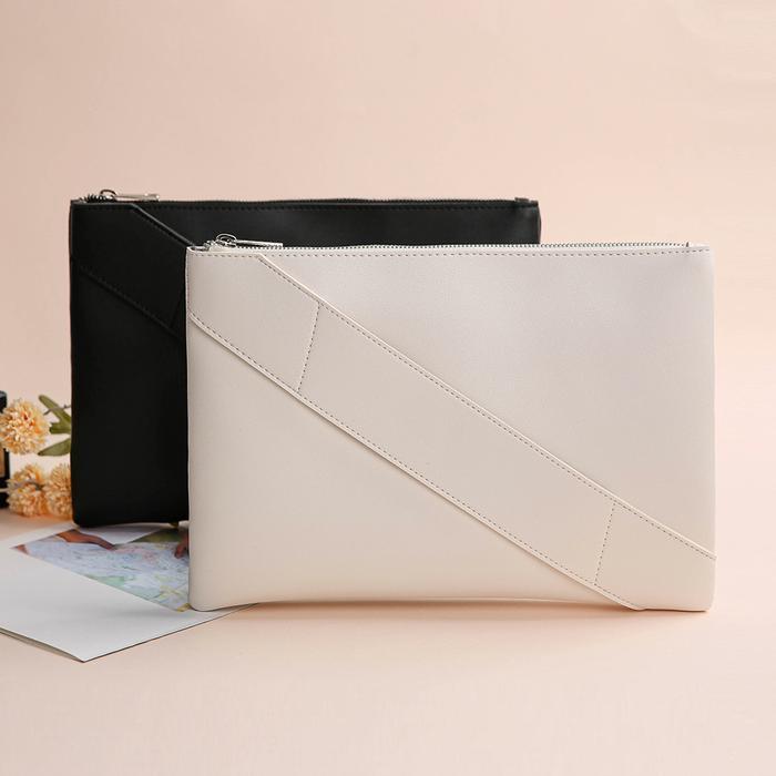 Double W In Global Onnafit OPM2202 Clutch Bag (34330665)