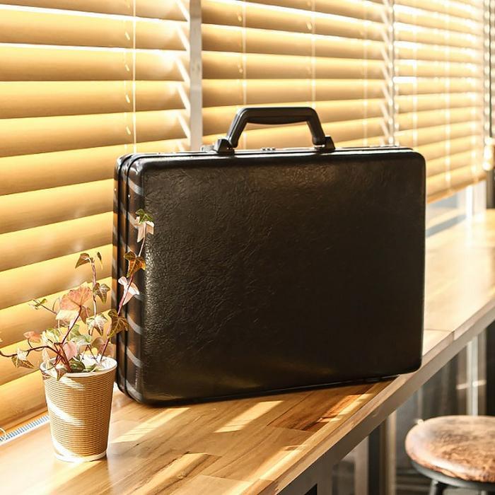 Bronze Lock Case Leather Document Bag 007 Bag Business Laptop Bag (23640600)