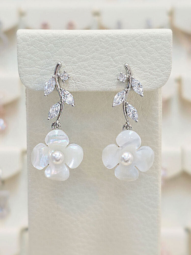 Intercrew Volare Edelweiss Shell Drop Earrings SSS1758